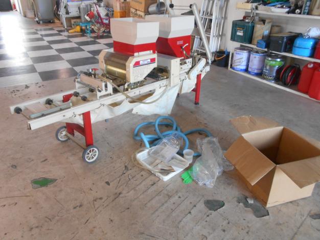 中古　スズテック　播種機