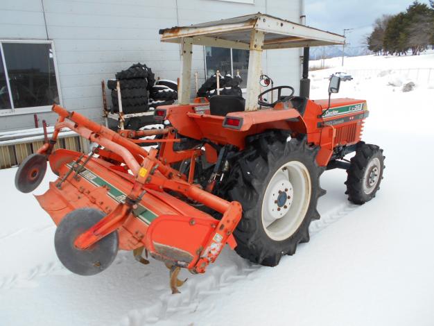 中古　クボタトラクター