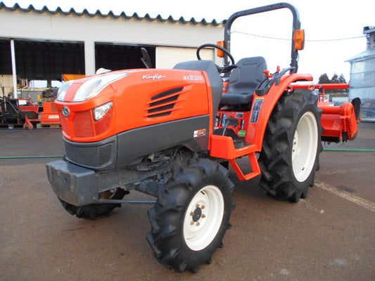 中古　クボタトラクター