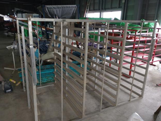 中古アルミ苗コンテナ