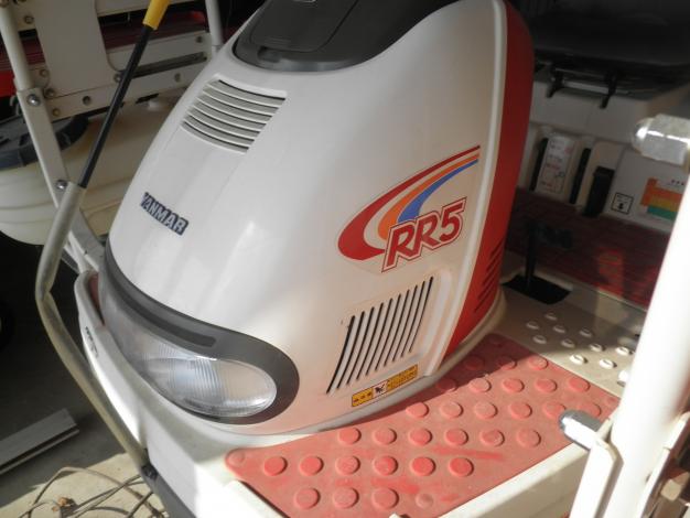 乗用田植機