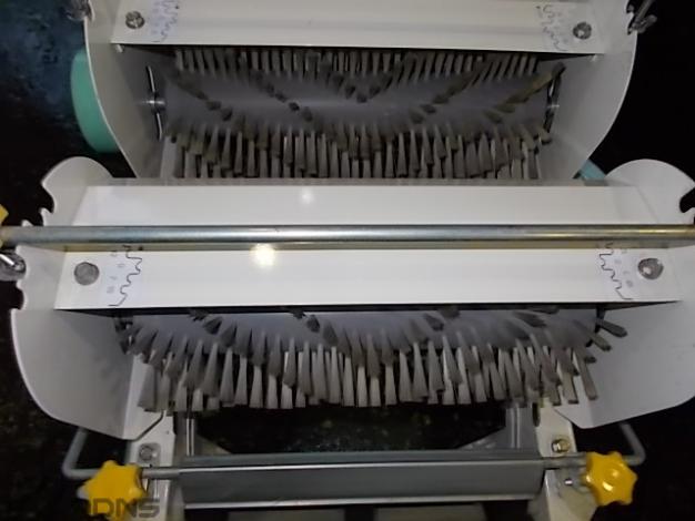 スズテック 中古播種機 HK-305 作動品 スズテック 中古播種機 HK-305 – 農キング