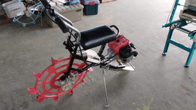 丸山　中古乗用溝切機