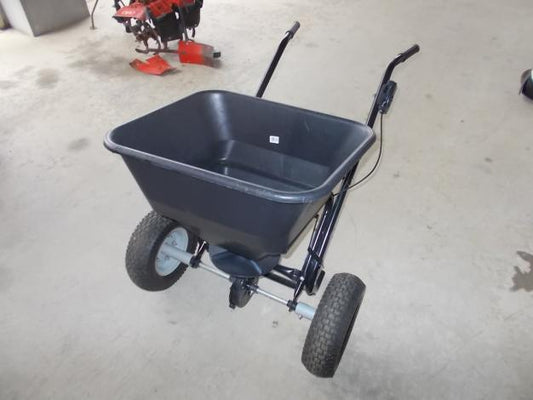 中古　手押し型散布機