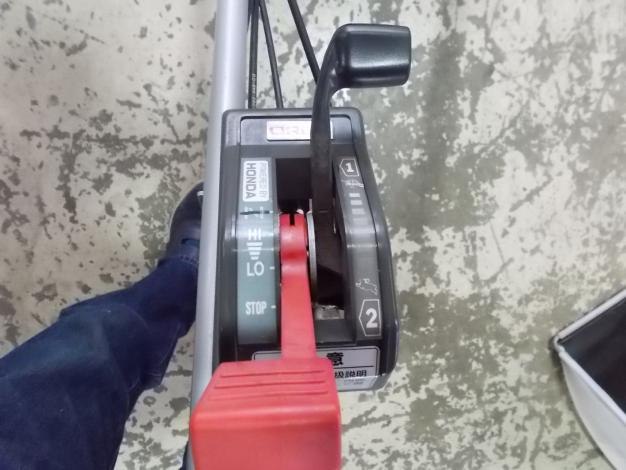 オーレック　中古　芝刈機　ローンモア
