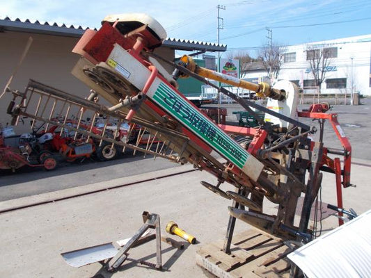 苫米地　中古　ごぼう収穫機