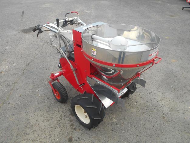 丸山 中古 自走式 肥料散布機