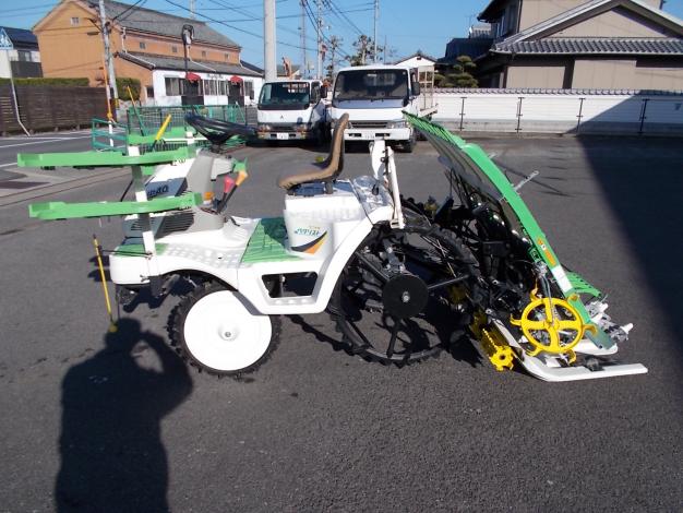 ヤンマーすこやかローター付田植機(枕地整地) – 農キング