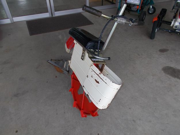 丸山　中古　乗用溝切機
