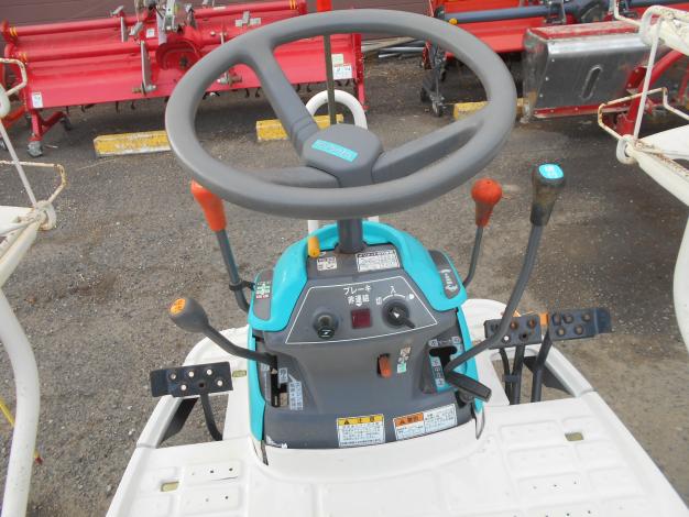 中古 乗用田植機 4条植え