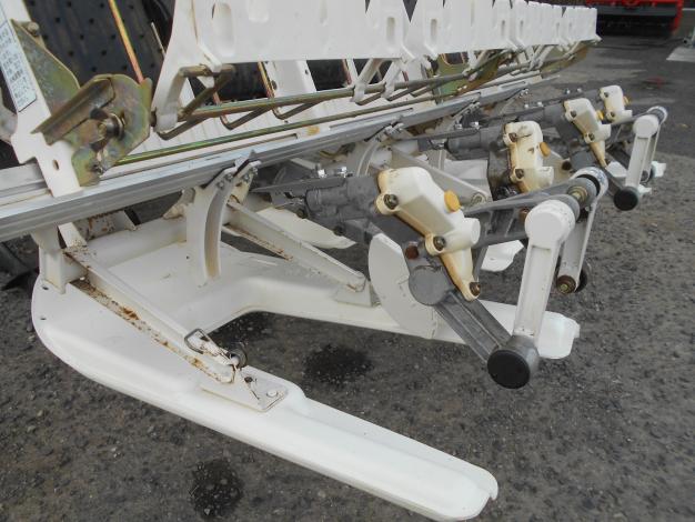 中古 乗用田植機 4条植え