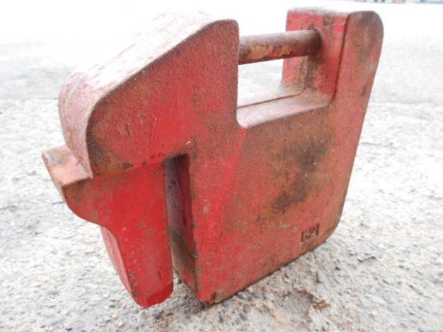 トラクターフロントウエイト