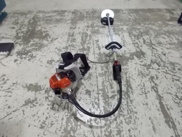 共立　中古　背負刈払機