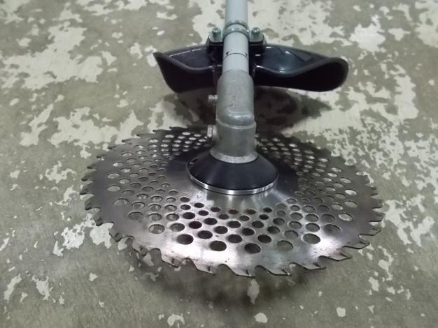 共立　中古　背負刈払機