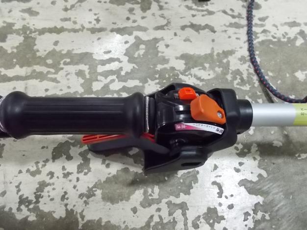 共立　中古　背負刈払機