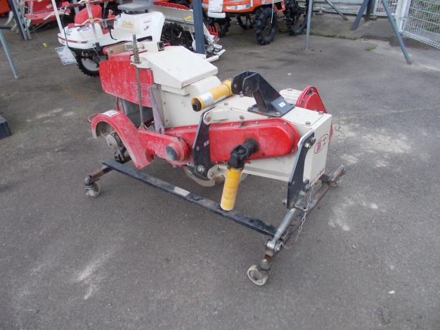 冨士トレーラー　中古　畦塗機