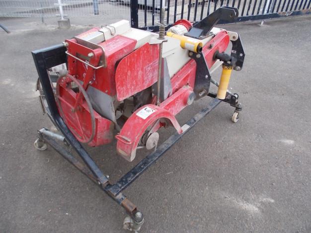 冨士トレーラー　中古　畦塗機