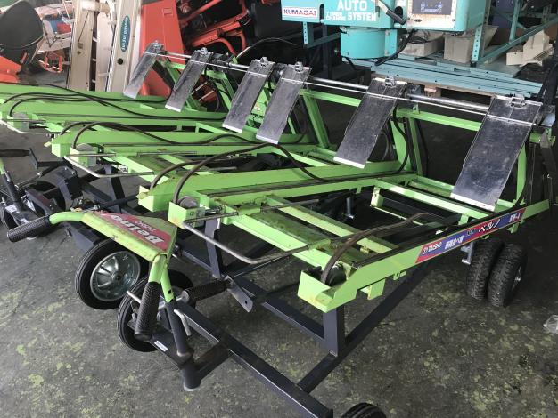 タイショー　中古　苗箱並べ機【4連】