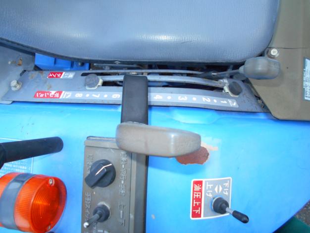 中古　イセキトラクター