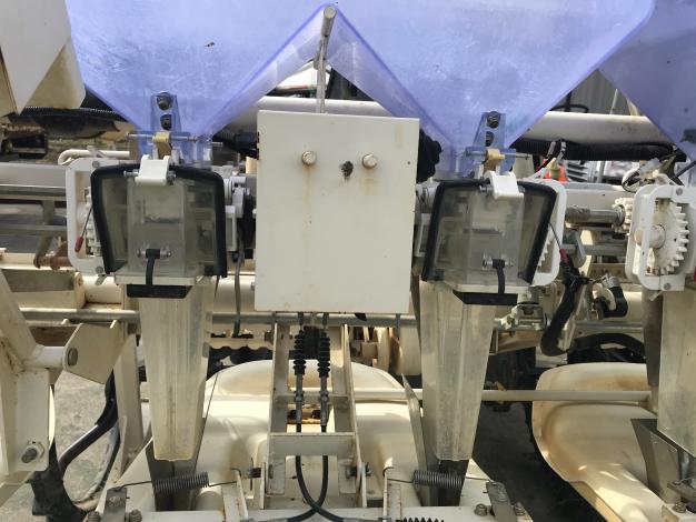 イセキ　中古　直播機