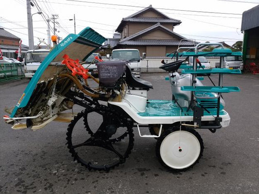 側条施肥機付条田植機