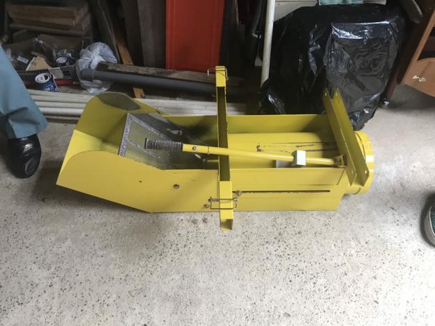 熊谷農機　中古　モミガラ散布機
