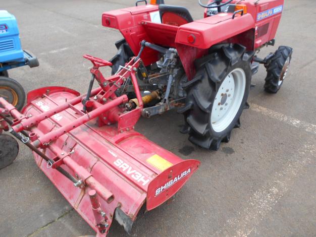 中古　シバウラトラクター