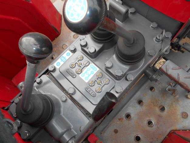 中古　シバウラトラクター