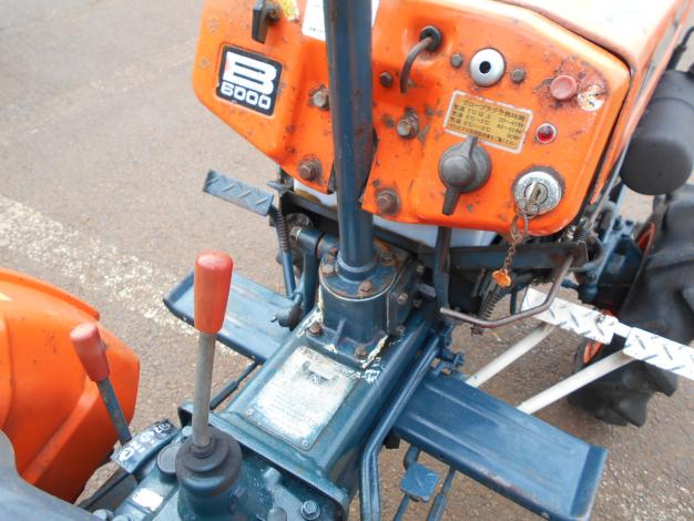 中古　クボタトラクター