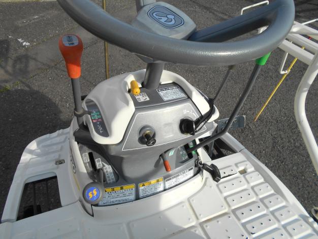 中古　イセキ　田植機　4条