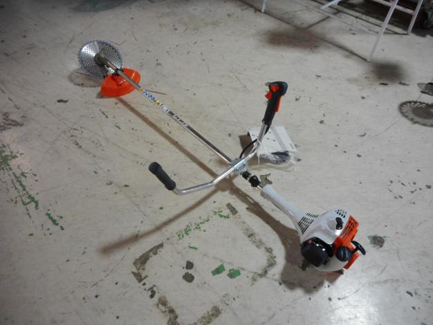 スチール　中古刈払機