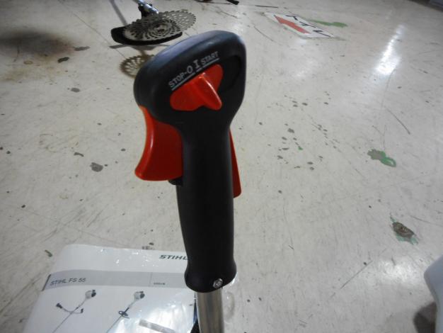 スチール　中古刈払機