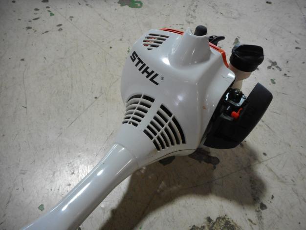 スチール　中古刈払機