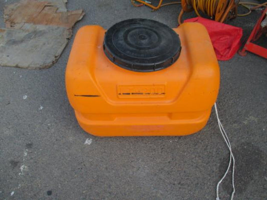 コダマ樹脂工業製　中古200L水タンク