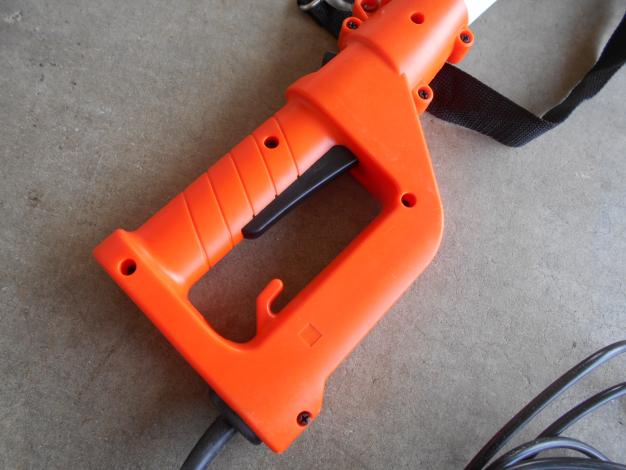 オレゴン 新古品 高枝切り電動チェーンソー3プラス