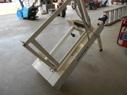 スズテック　中古箱苗供給機