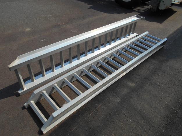 日本金属アルミブリッジ