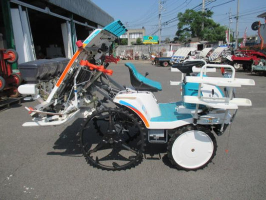 クボタ　側条施肥付乗用　4条田植機