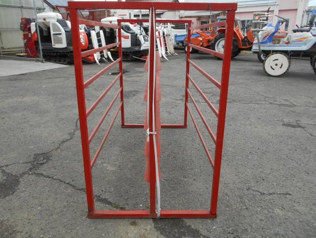 不明　中古　苗コンテナ　苗運搬枠　角型斜積　60枚