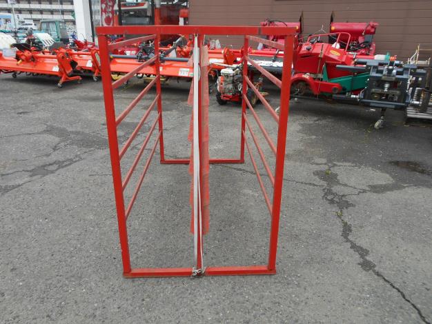 不明　中古　苗コンテナ　苗運搬枠　角型斜積　60枚