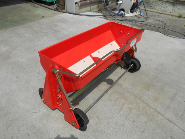 啓文社　中古　たねまき機(覆土兼用)
