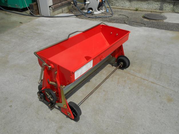 啓文社　中古　たねまき機(覆土兼用)
