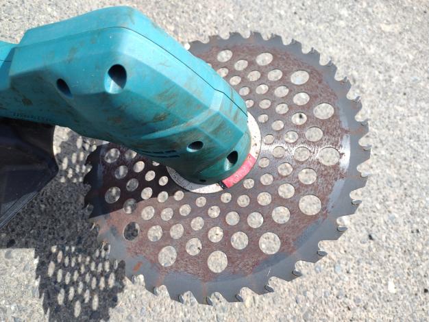 マキタ　中古　刈払機