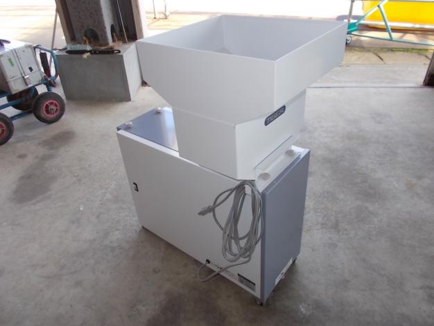 タイガー　中古　グレーダー付き脱芒機