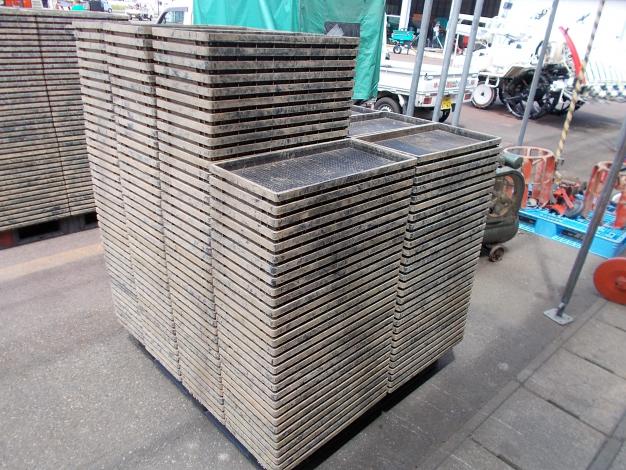 中古　保水型育苗箱
