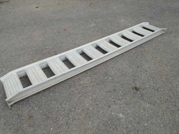 中古 アルミブリッジ 2.4m 1本