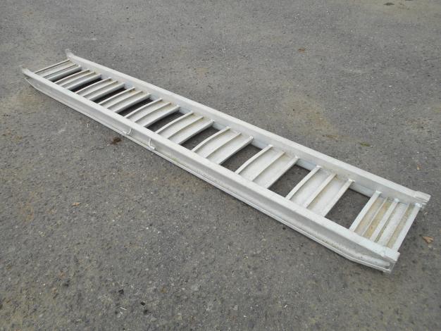 中古 アルミブリッジ 2.4m 1本