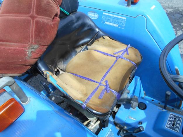 中古 ローダー バケット 付き トラクター