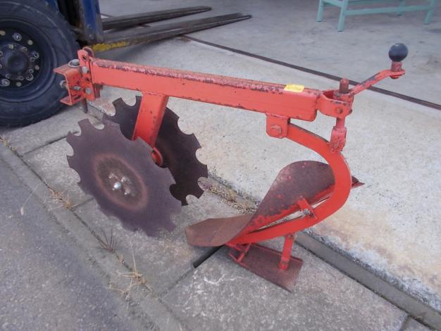 小関農機　中古　溝ホール