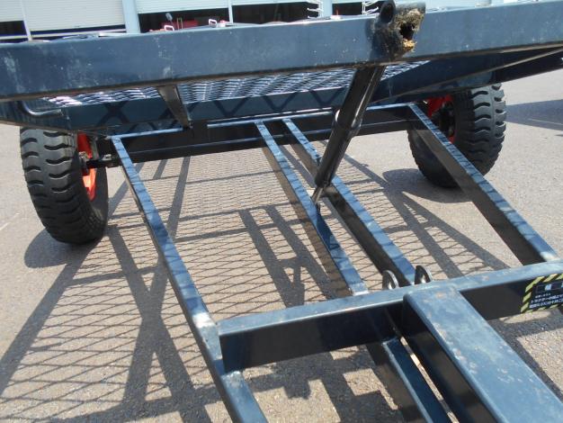 冨士トレーラーシーソー型